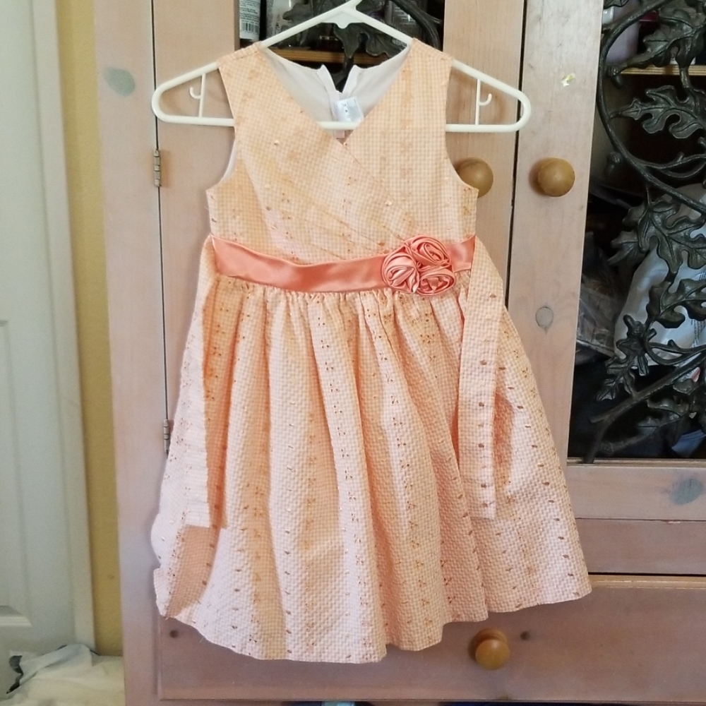 Girls sleeveless eyelet dress
